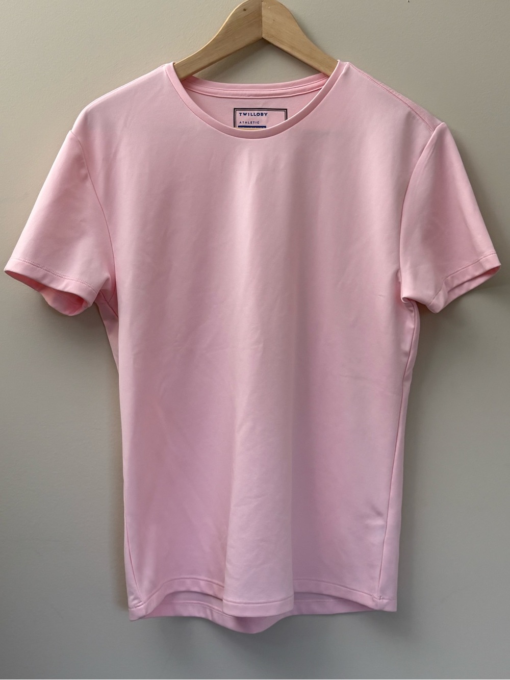 Twillory Performance Athletic Tshirt Size Small  Pink